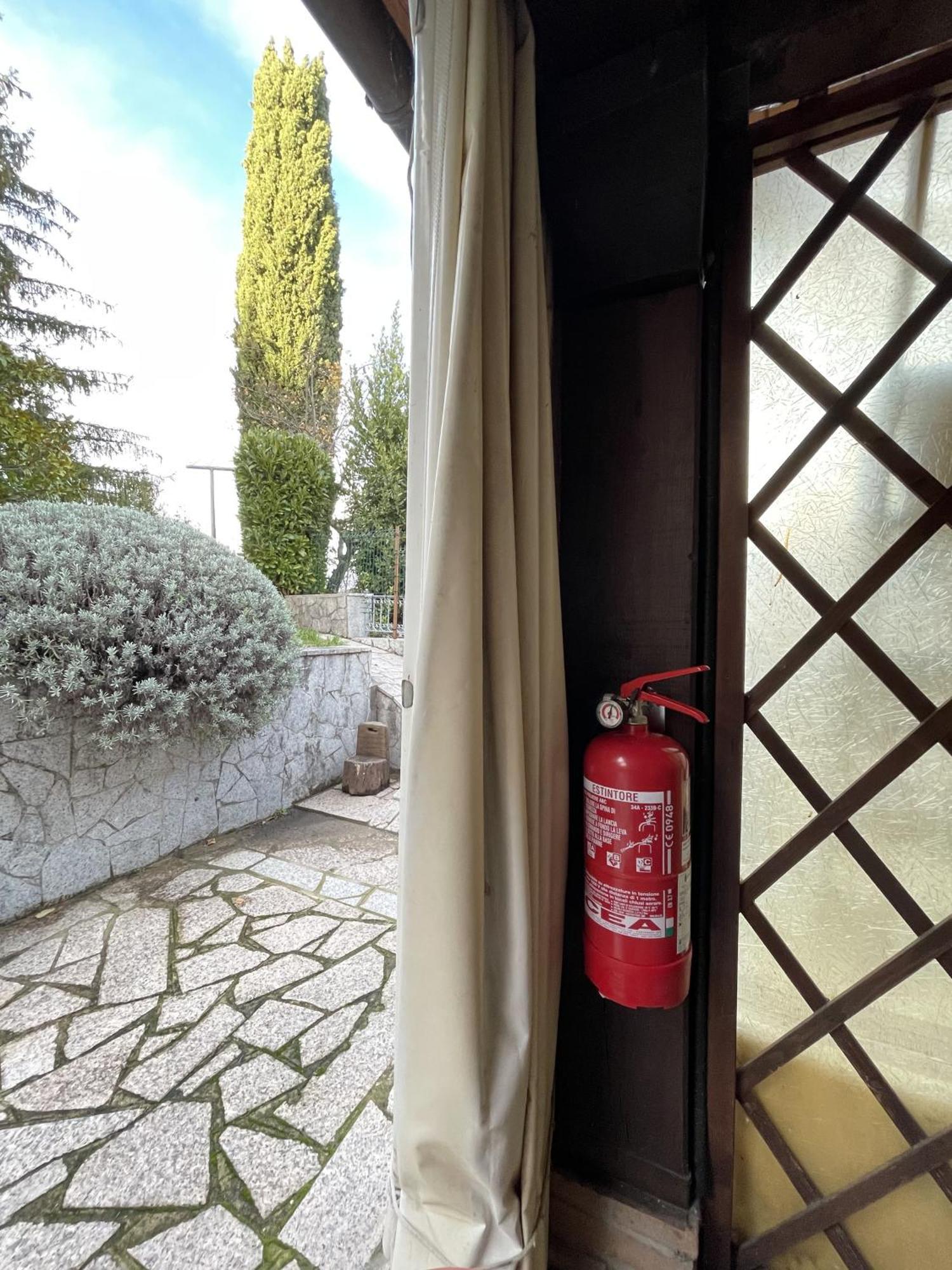 Mazzetti Country House-Vita In Campagna Con Giardino Vimignano-Chiesa Eksteriør bilde