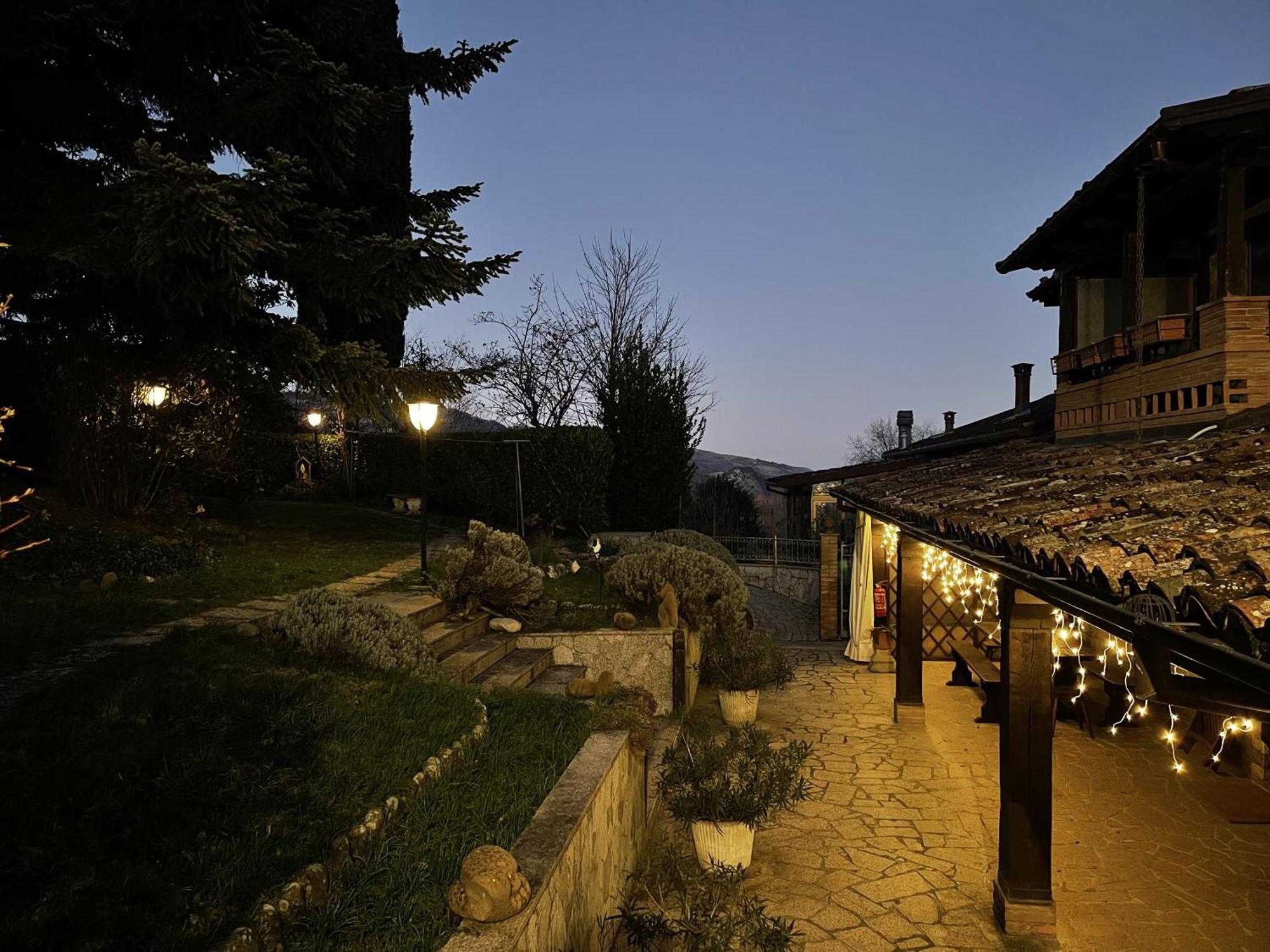 Mazzetti Country House-Vita In Campagna Con Giardino Vimignano-Chiesa Eksteriør bilde