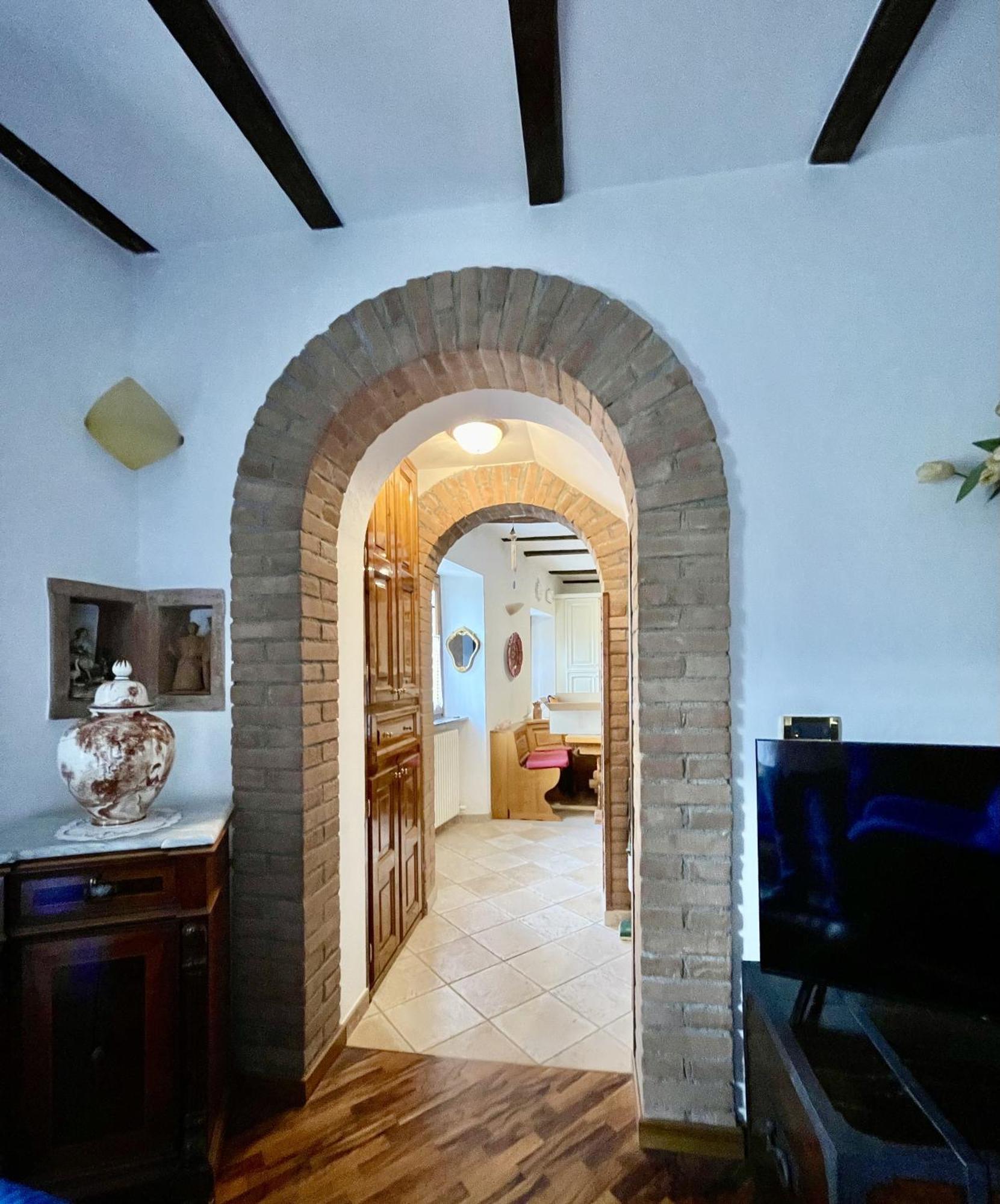 Mazzetti Country House-Vita In Campagna Con Giardino Vimignano-Chiesa Eksteriør bilde