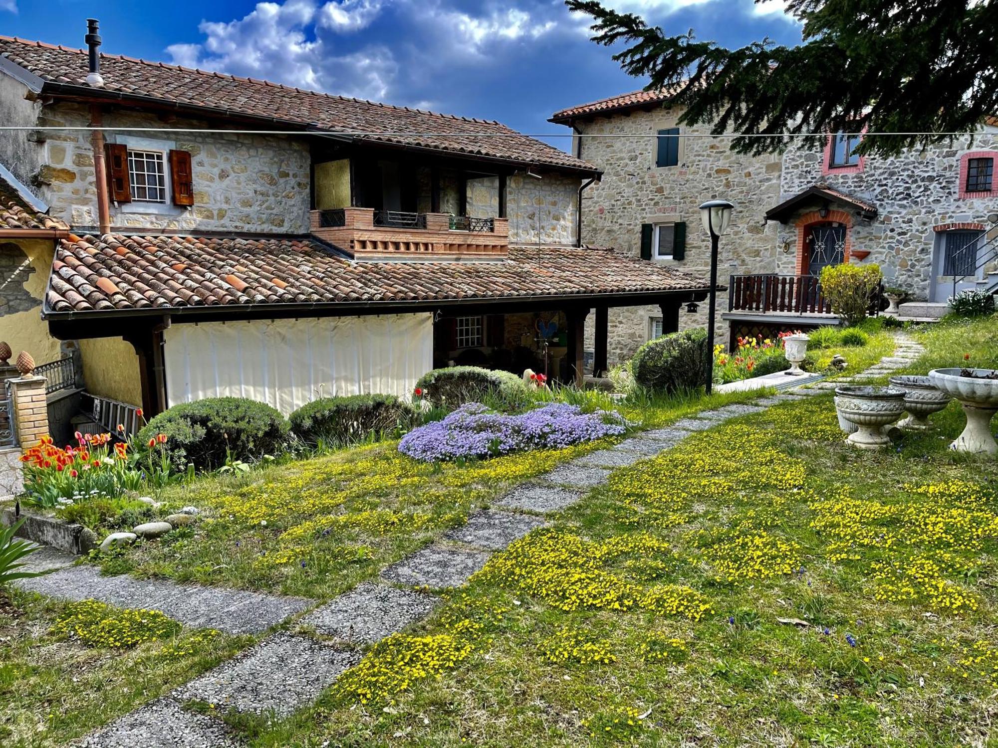Mazzetti Country House-Vita In Campagna Con Giardino Vimignano-Chiesa Eksteriør bilde