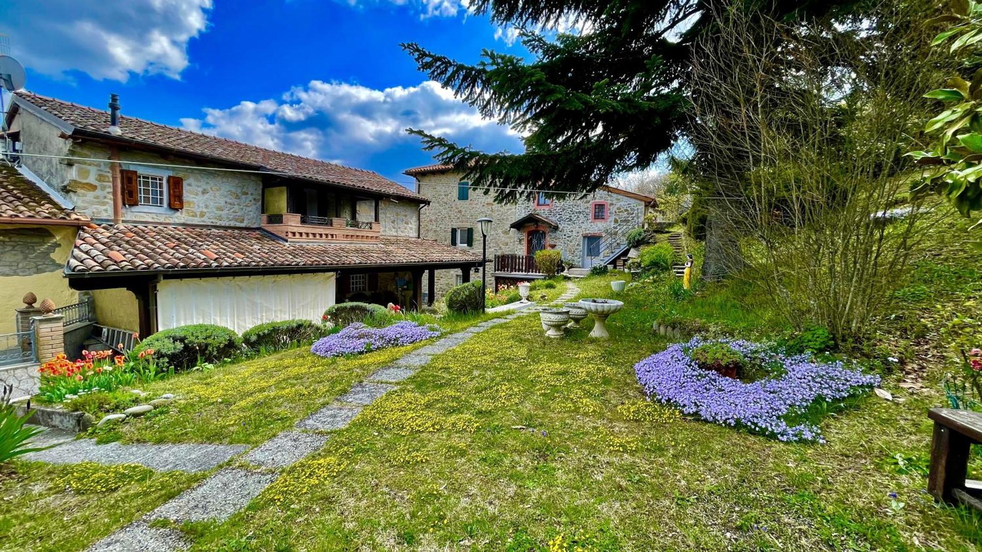 Mazzetti Country House-Vita In Campagna Con Giardino Vimignano-Chiesa Eksteriør bilde